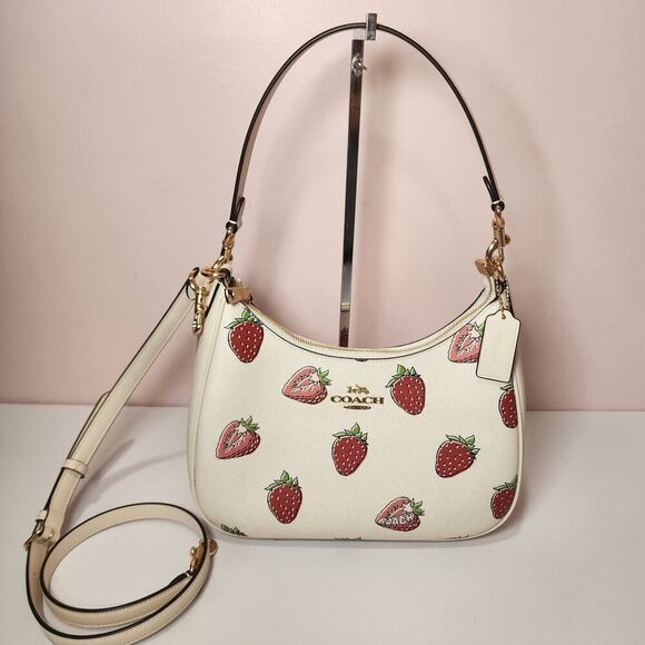 NWT Coach CAL67 Teri Hobo Bag With Strawberry Print Gold/Chalk - Picture 1 of 7